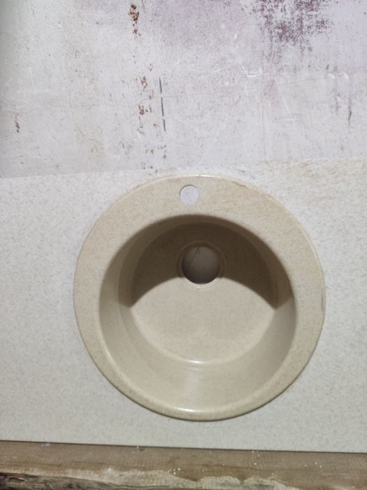 Моику каменную и из нержавеющей стали