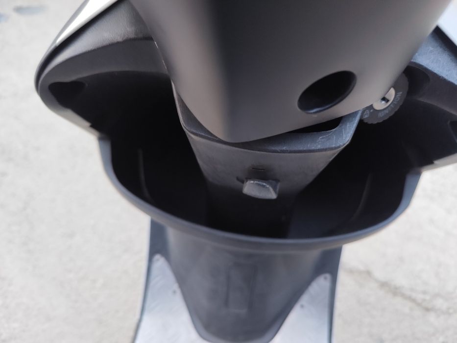 Scuter 49cm nerulat in RO