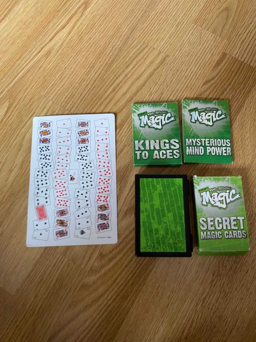 Vand Trusa de magie Mind Blowing Card Tricks