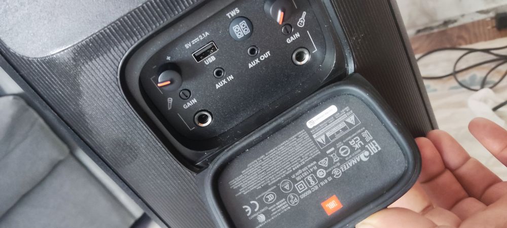 Портативная колонка JBL PartyBox 110