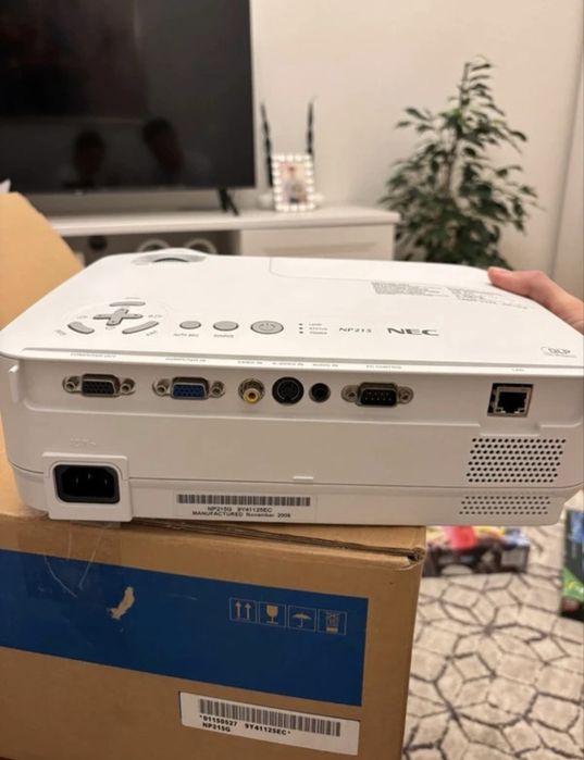 Videoproiector NEC NP215