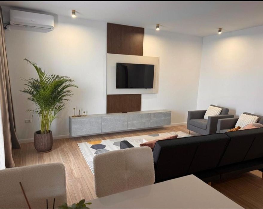 De Inchiriat Apartament 2 Camere Bloc Nou + Loc Parcare