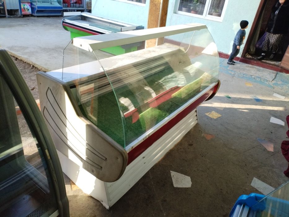 Витринные холодильники