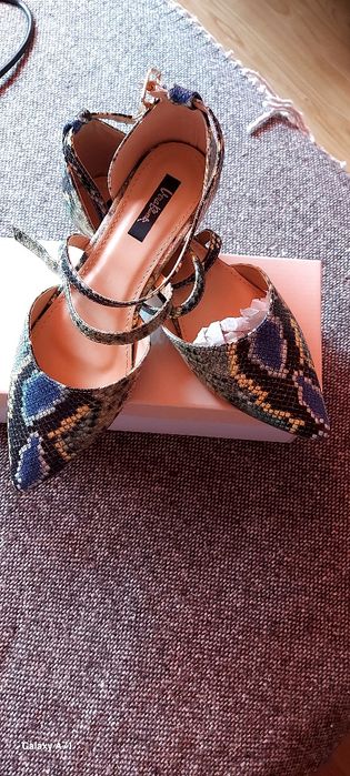 Сандали  - 39 номер