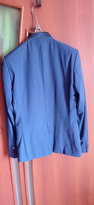 Продается пиджак молодежный