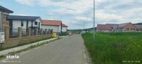 Teren intravilan de vânzare Chinteni, cu o priveliste pe satul vechi