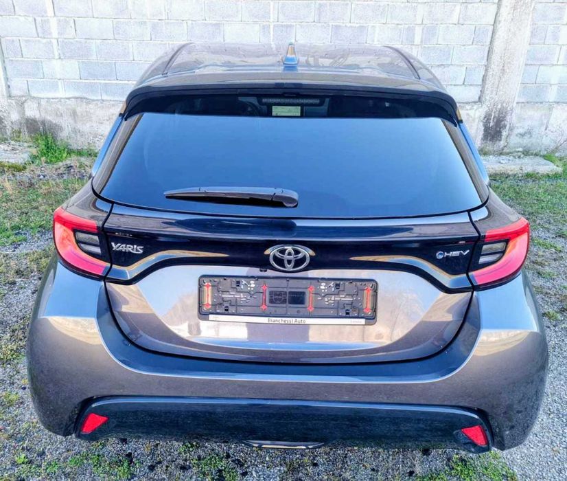 Тойота Ярис хибрид, 1,5/Toyota Yaris hibrid 1,5