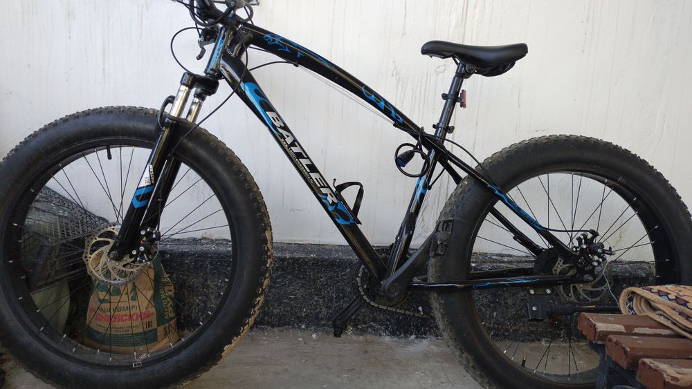 Очень крутой велосипед и красивый.