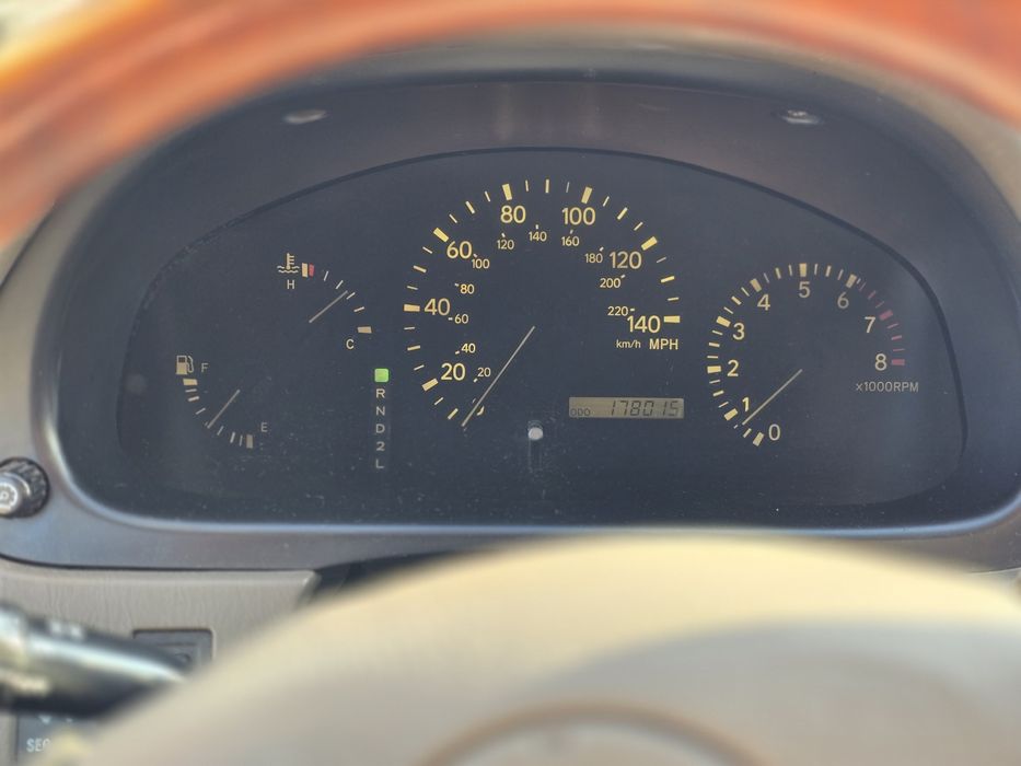 Продам Lexus RX300