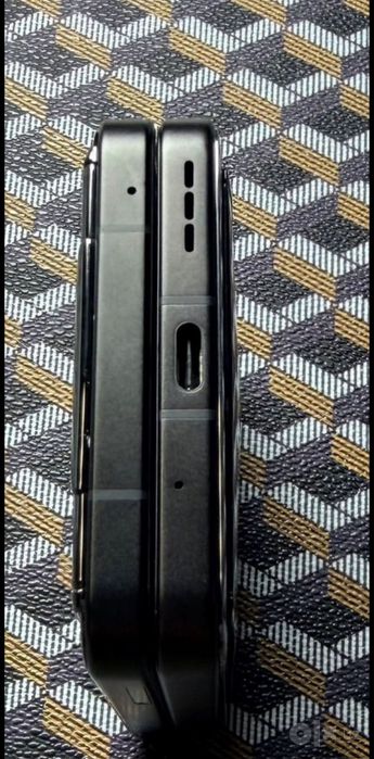 Vertu IRONFLIP, 12/512 ГБ, 2 SIM