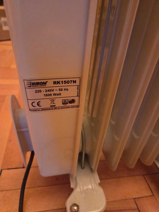Radiator electric cu ulei Eurom RK1507N – 1500W – stare foarte bună