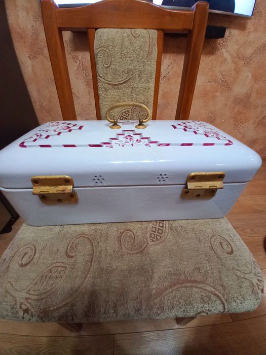 Емайлирана кутия за хляб 1920г.
