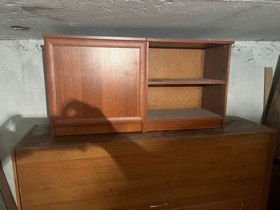 Мебель шкафы столы стулья