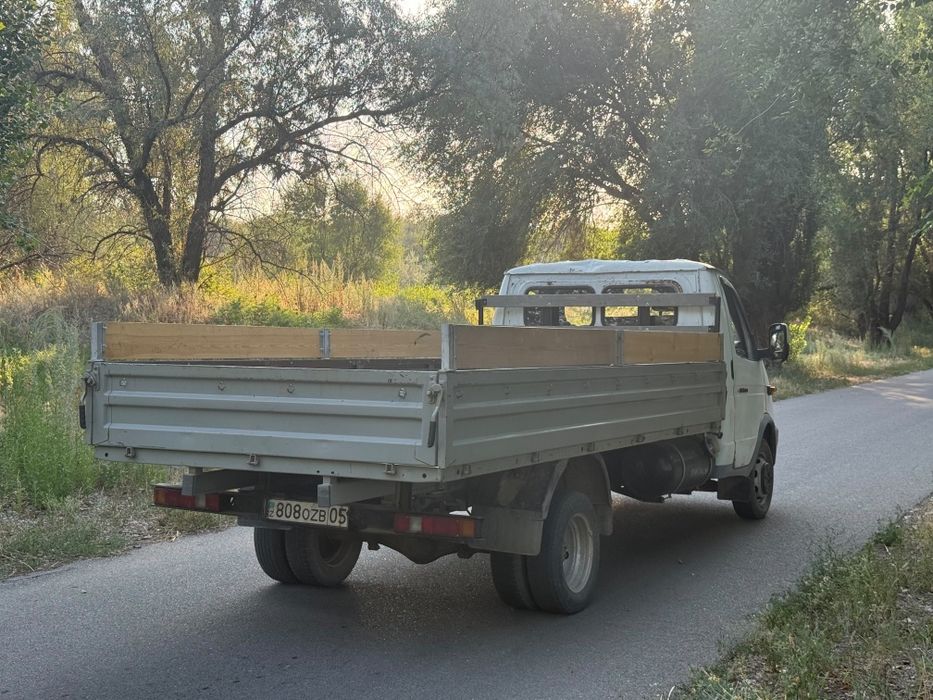 Продам газель бортовой