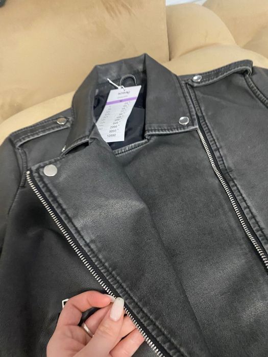 Jachetă din piele gri