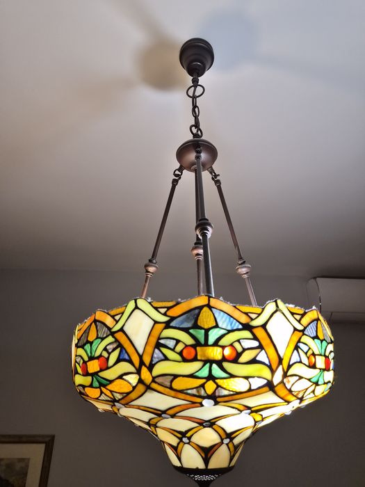 Полилей Тифани и Ко