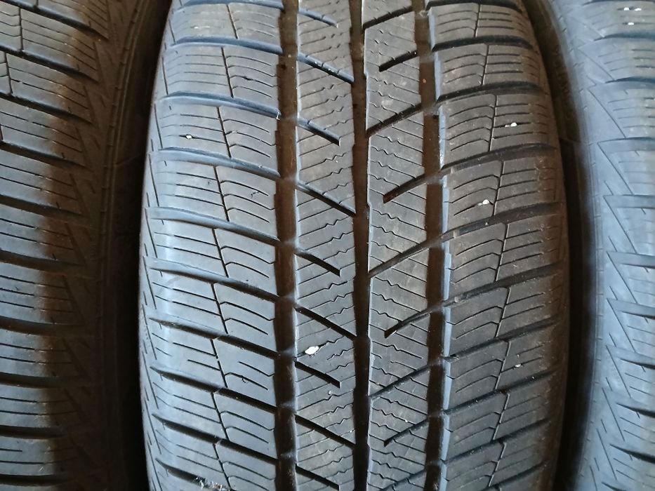 Зимни гуми 17цола Barum Polaris.5..215/60/17..7мм-грайфер 2018година