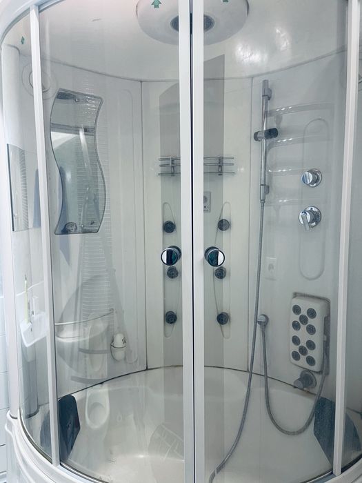 Продам душевую кабину бу