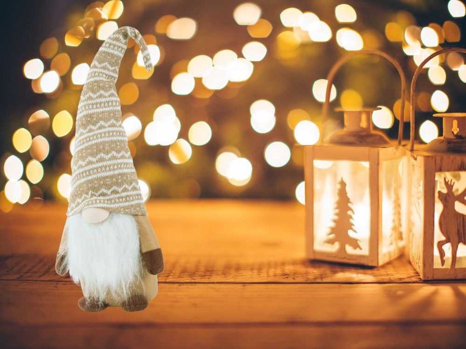 Gnom de craciun cu barba si caciula modelabila 48cm spiridus plus maro