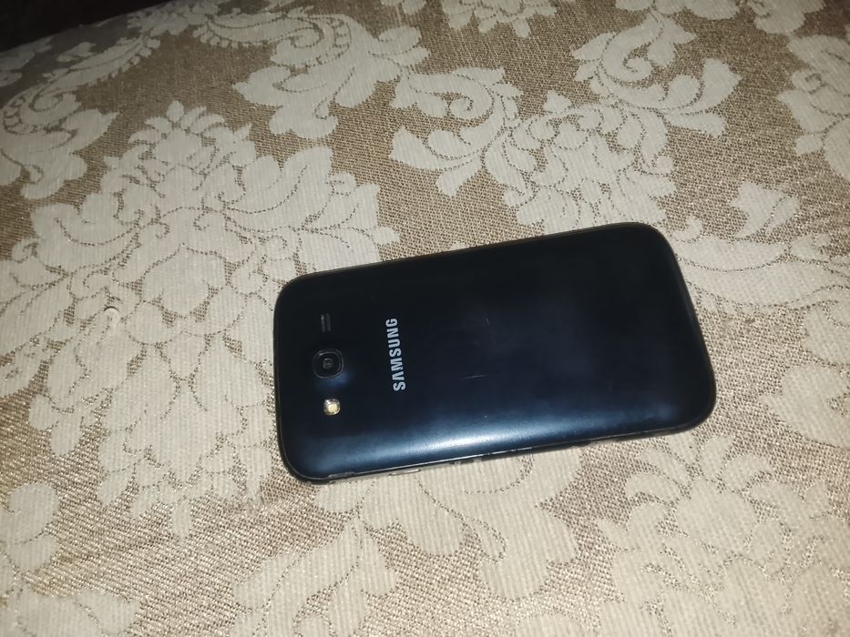 Продам 3 телефона