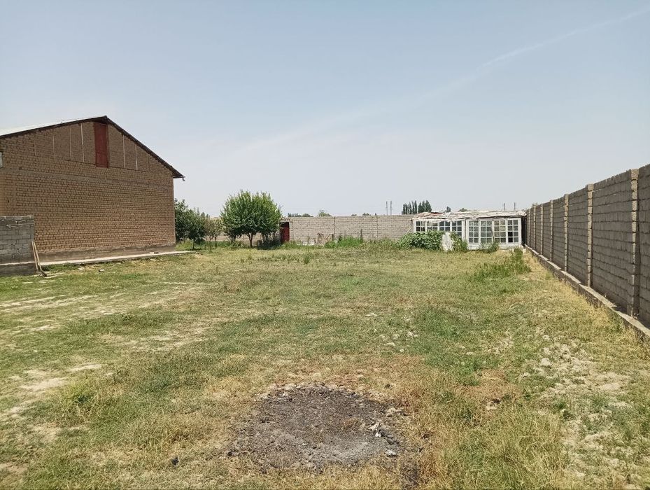 Участка сотилади