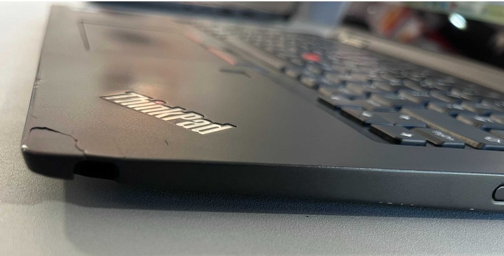 Лаптоп: Lenovo ThinkPad X390 Yoga (i5, 8GB DDR4, 128GB SSD, 4G SIM)