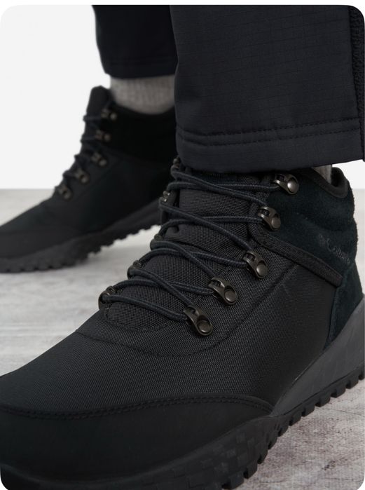 Сапоги из бренда collumbia