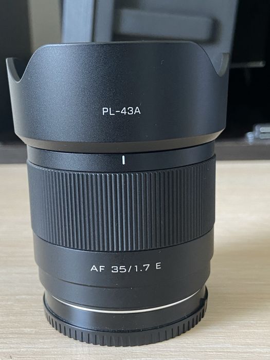 Продам Viltrox AF 35mm f/1.7 Sony E