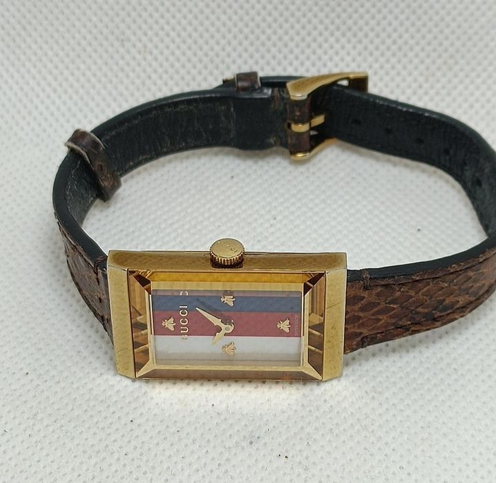 Женские часы gucci