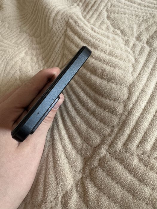 Продам смартфон Oppo reno 7