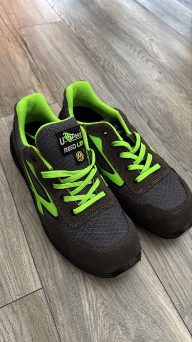 Adidasi U-Power cu protectie