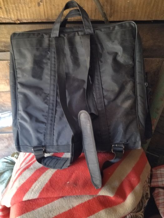 Сумка дорожная крепкая