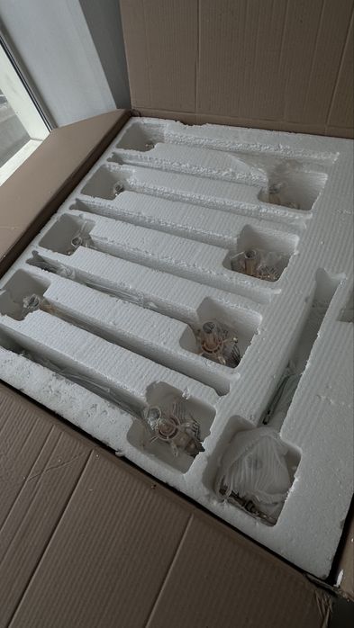 Трехъярусная большая люстра