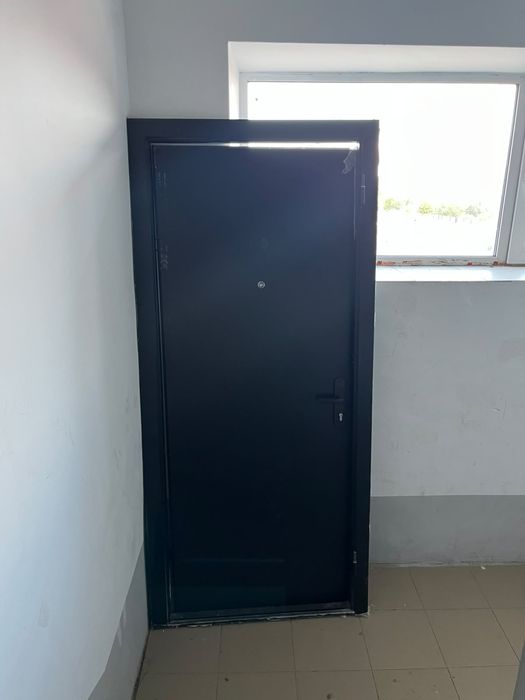 Продам дверь не дорого