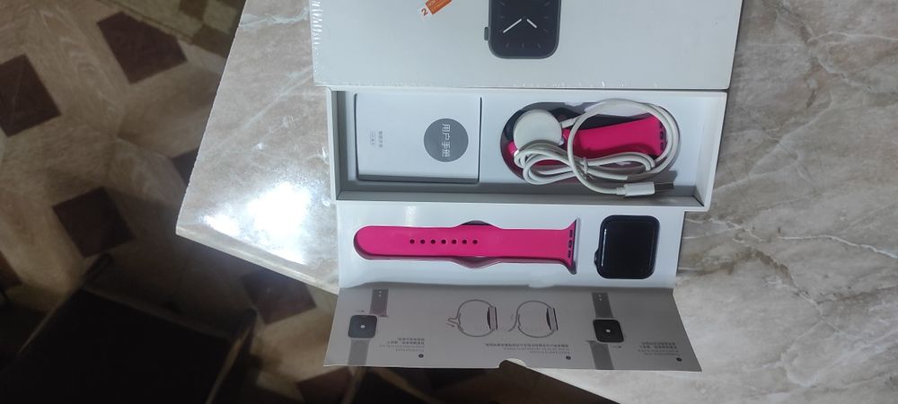 Продаются смарт часы в идеальном состоянии