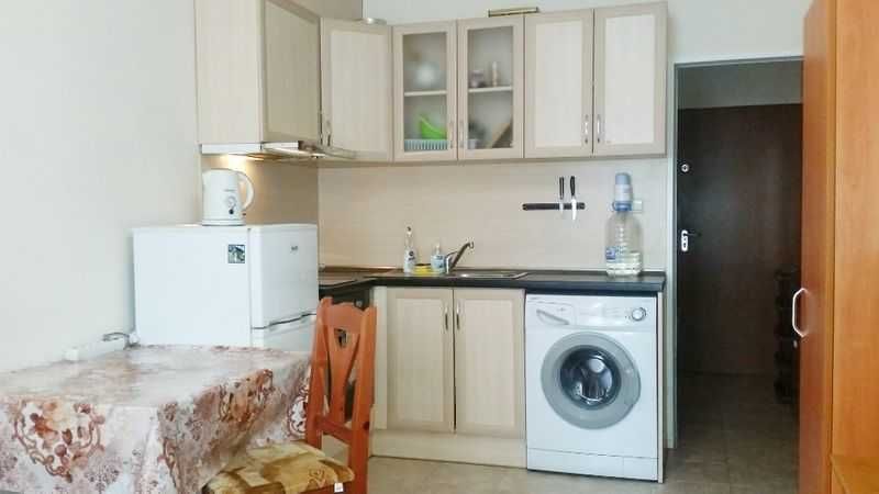 Дава се под наем Едностаен апартамент в Бургас, Лазур - 37 кв.м за 150 € - Снимка #1