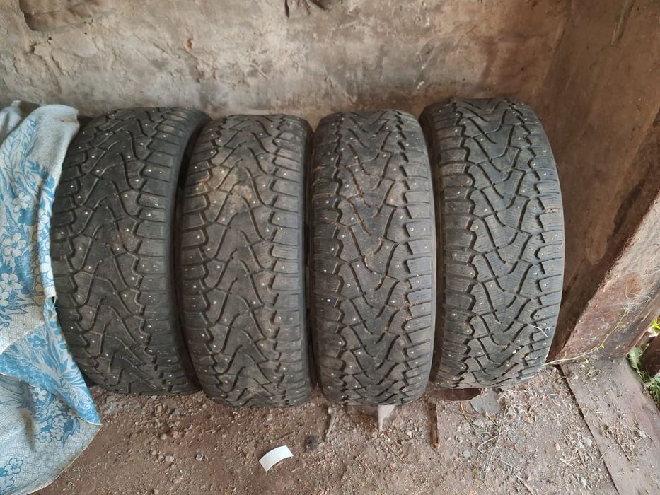 Продам резину 265/65R17