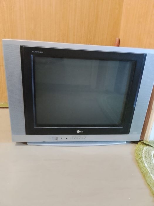 Телевизор LG в отличном состоянии