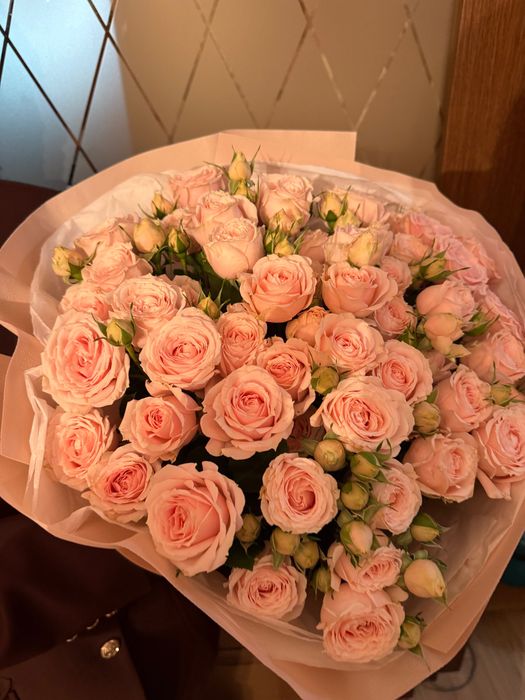 Букет кустовых роз