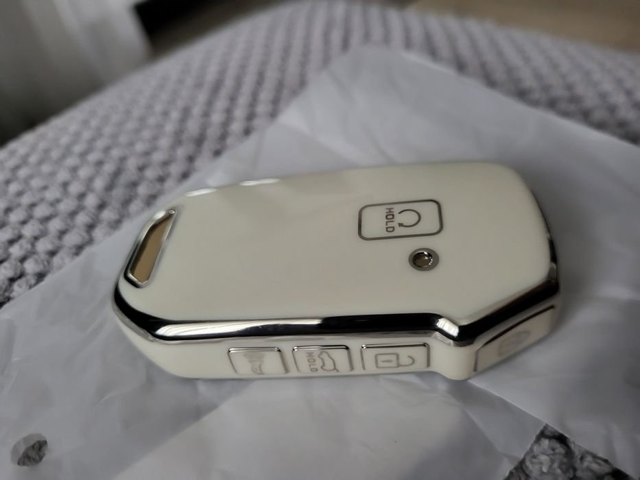 Husa alba cu contur auriu cheie key-less  Kia Niro, etc. NOUA!