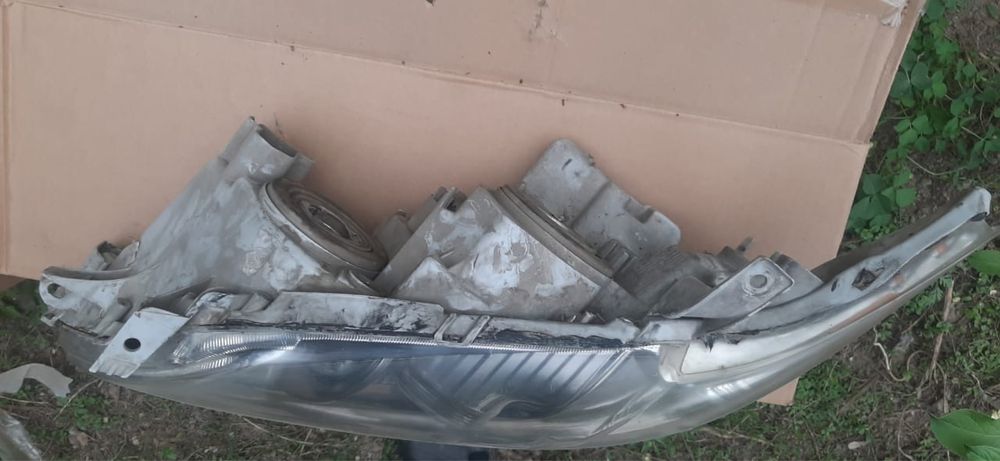 Фары на Камри 40 американец