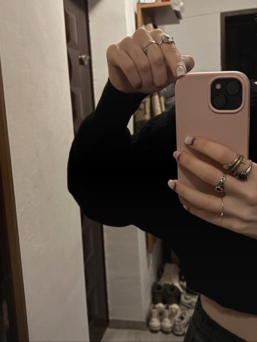 Bluza scurta cu maneci lungi