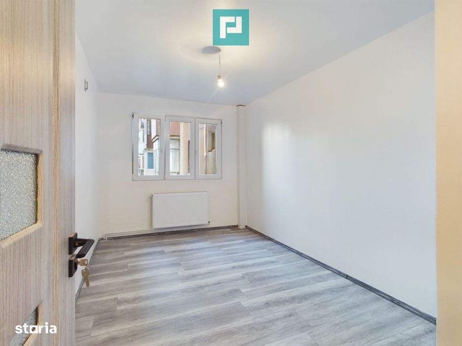 Apartament 3 camere pe str Hateg in Vlaicu