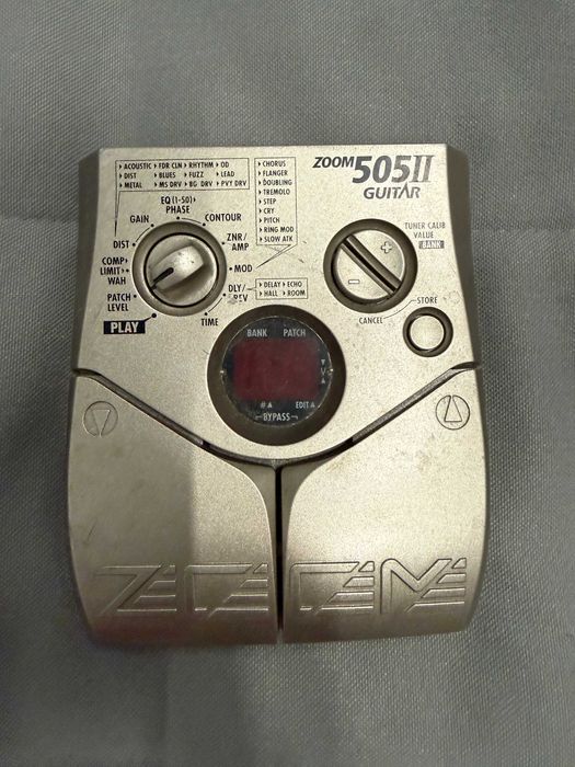 Электрогитара "Rocket" и акустика "Agnetha"