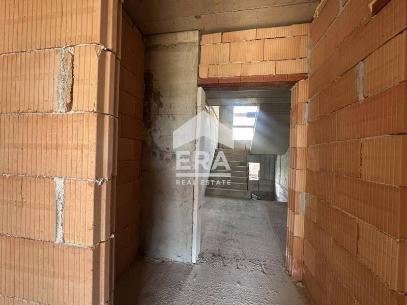 Двустаен, ексклузивен, южен апартамент за продажба, със собствен двор,