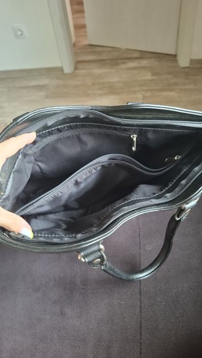 Продавам дамски чанти на символични цени