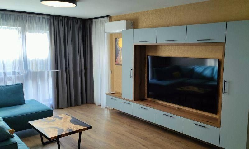 Дава се под наем Двустаен апартамент в София, Витоша - 78 кв.м за 770 € - Снимка #2