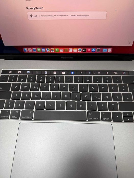 Apple MacBook Pro A1707 15,4'' 16GB RAM 512GB SSD TouchBAR