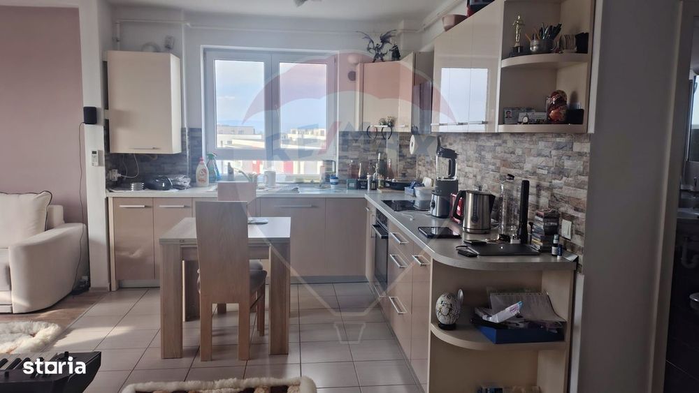Apartament cu 3 camere de vânzare în Avangarden 3