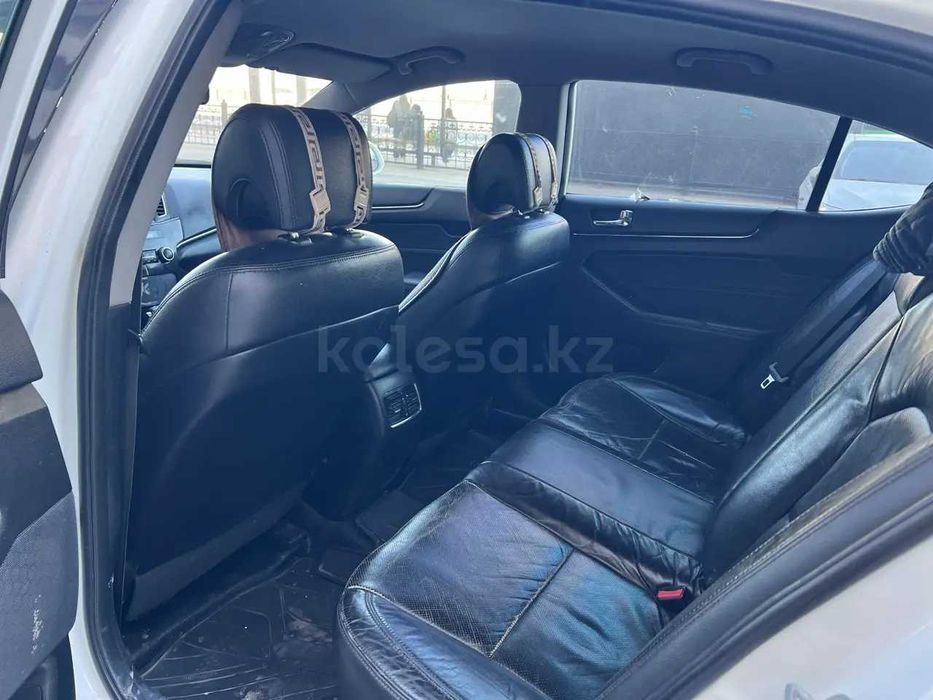Срочно продам Kia K7 2010 года
